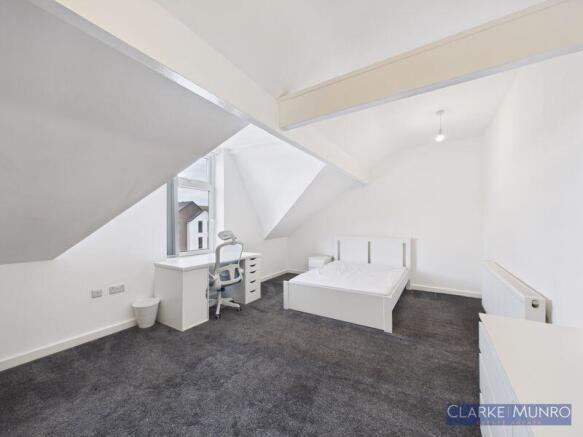 6 bed House Share to rent Image 4