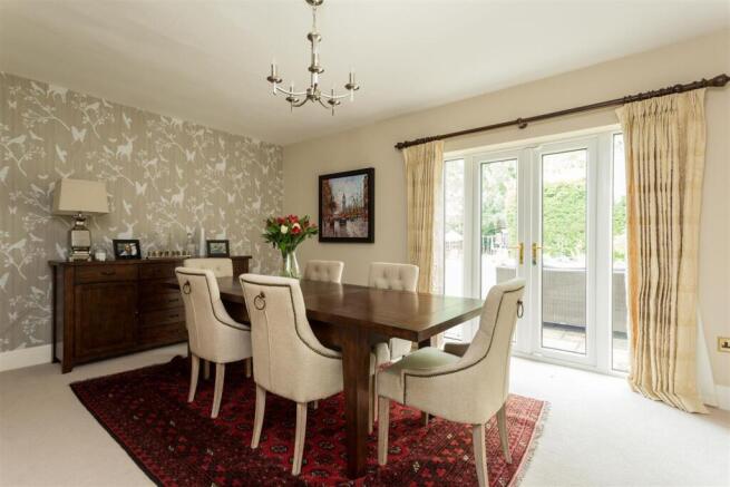 6 bed House for sale Image 7