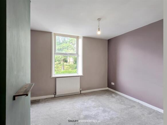 4 bed Terraced to rent Image 8