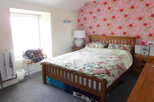 Bed 1.JPG