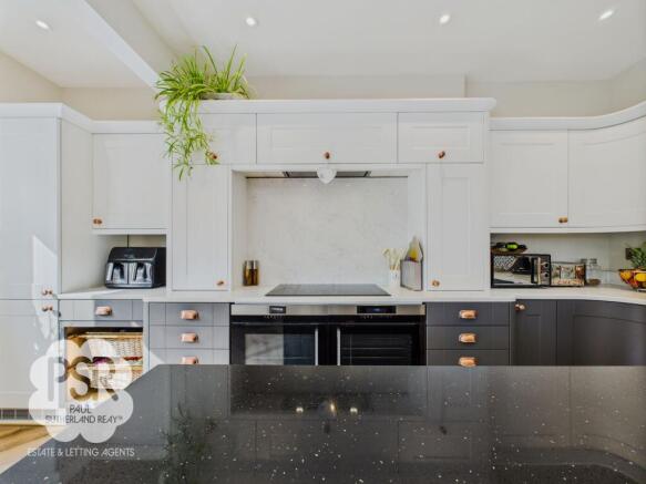 Bespoke Kitchen Cooking Area