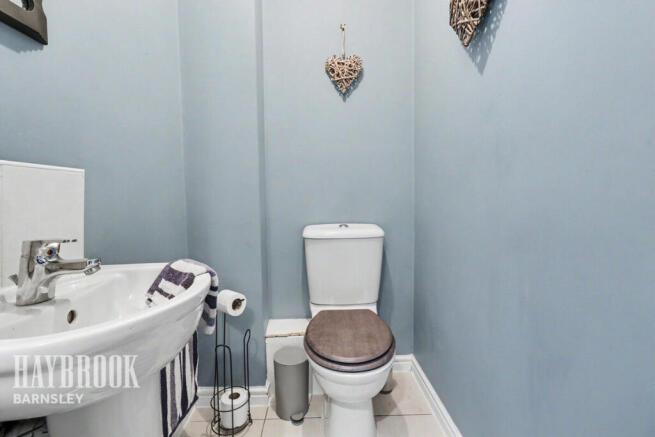 3 bed Semi-Detached for sale Image 10