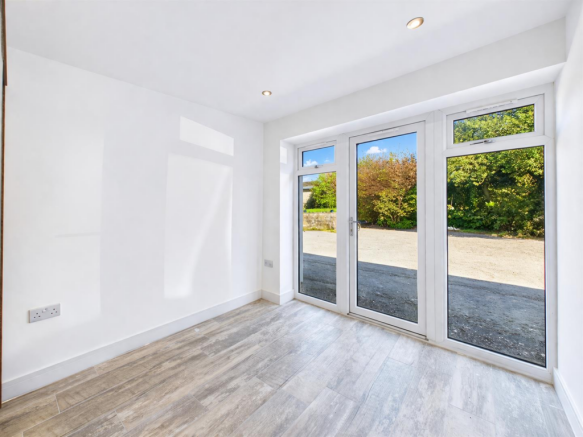 2 bed Detached for sale Image 6