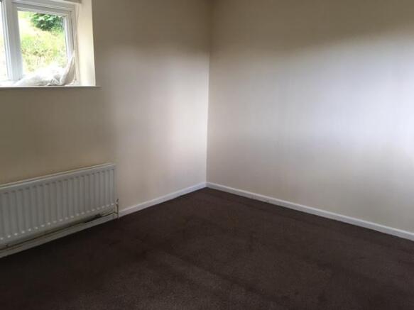 Middle Bedroom