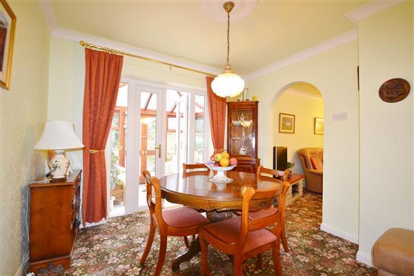 DINING ROOM: