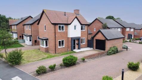Lewis Close, Ibstock