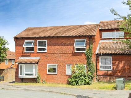 Plaiters Way, Dunstable, LU5