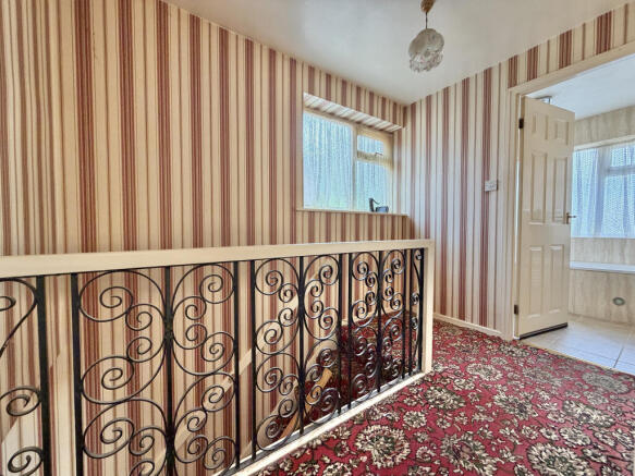 3 bed Semi-Detached for sale Image 7