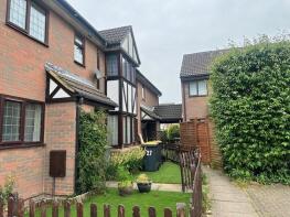 25, Queensbury Close, Bedford MK40 4RF