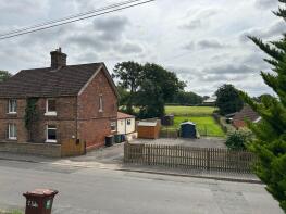 11, Main Road, Beelsby DN37 0TN