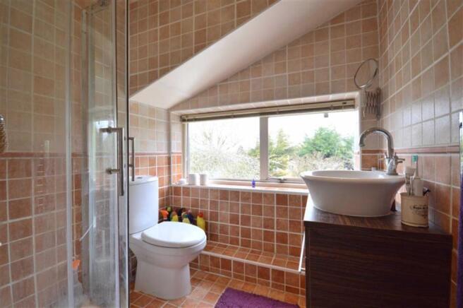 EN SUITE