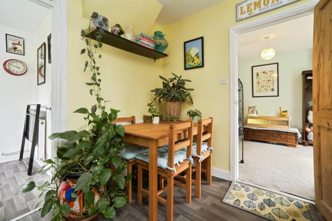 3 bed Semi-Detached for sale Image 6