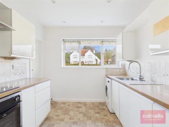 2 bed Flat for sale Image 6