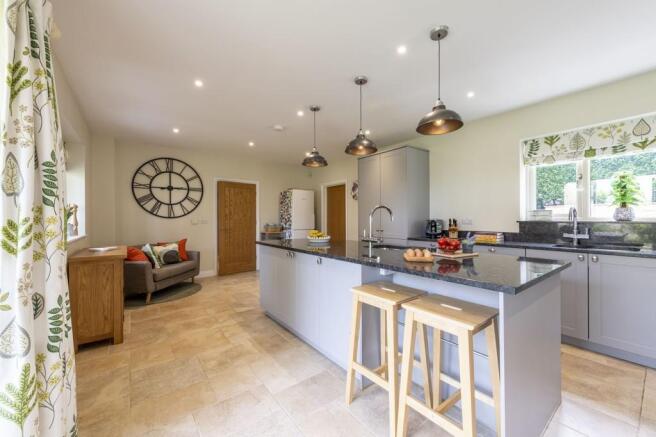 Contemporary kitc...