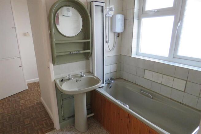 Bathroom.JPG