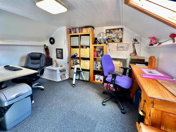 9 Mayflower Drive 8.JPG