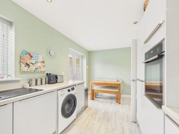 3 bed Semi-Detached for sale Image 6