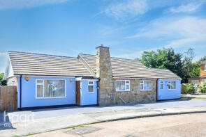 1a, Stanley Close, Romford RM2 5DP