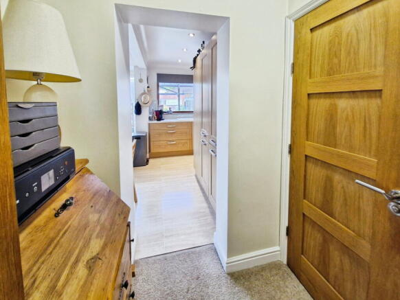2 bed Terraced Bungalow for sale Image 12