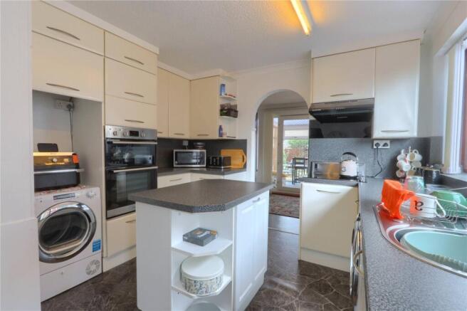 2 bed Bungalow for sale Image 6