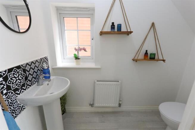 3 bed Semi-Detached for sale Image 8