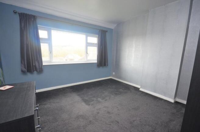 bedroom 2.JPG