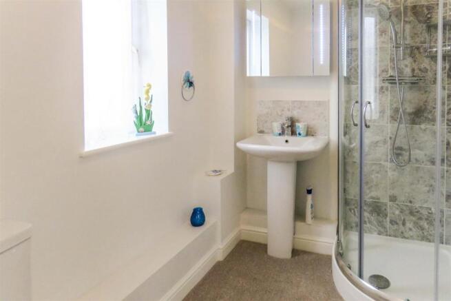 ensuite.JPG