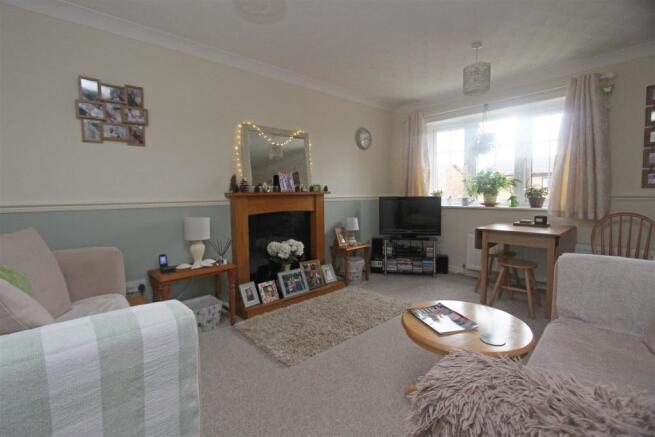 Living Room...jpg