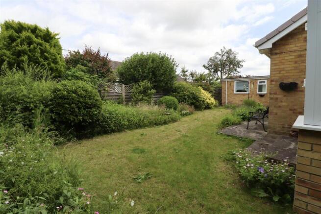 3 bed Detached Bungalow for sale Image 11