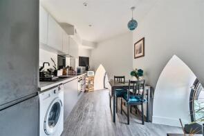 Flat 15, Ellis Court, Park Road, Bristol BS15 1FR