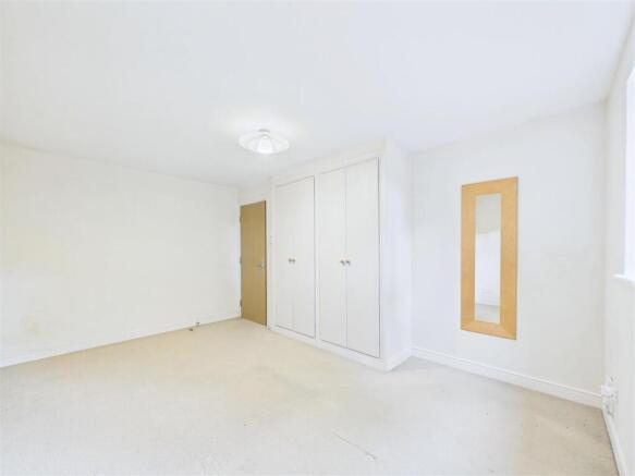 2 bed Apartment for sale Image 9