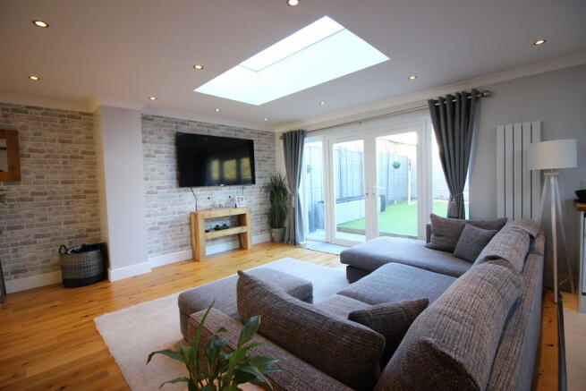 Kitchen Lounge Di...
