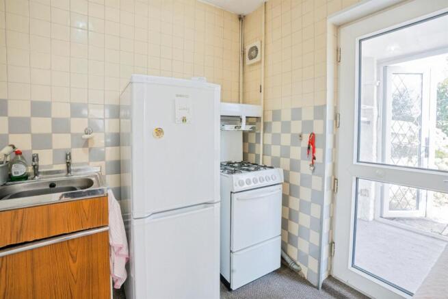 3 bed Semi-Detached for sale Image 6