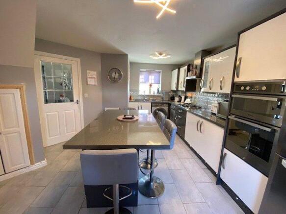 Breakfast/Kitchen