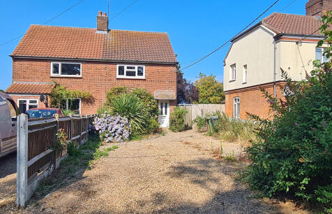 The Green, Knapton
