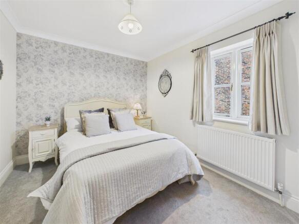 2 bed Barn Conversion for sale Image 9