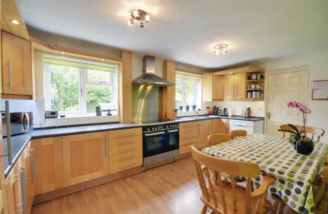 Kitchen/Dining Room