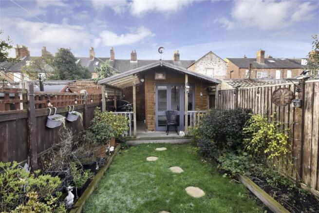Rear Garden (2).jpg