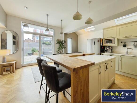 Kitchen/Dining Room
