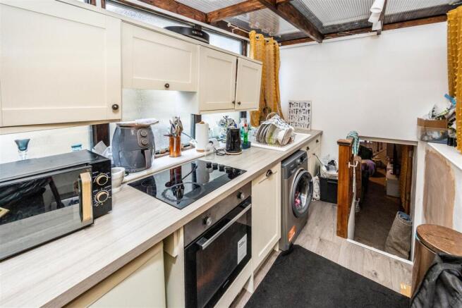2 bed Terraced for sale Image 4