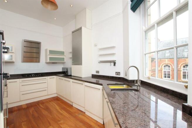 Kitchen..JPG