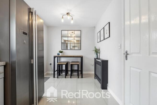 3 bed Semi-Detached for sale Image 11