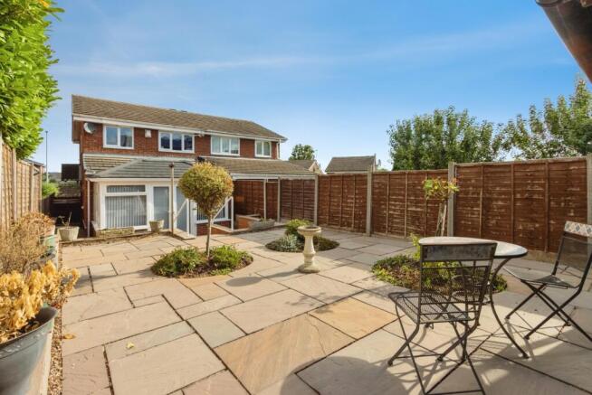 3 bed Semi-Detached for sale Image 4