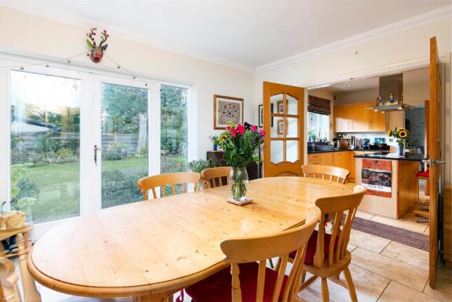 4 bed Detached for sale Image 4