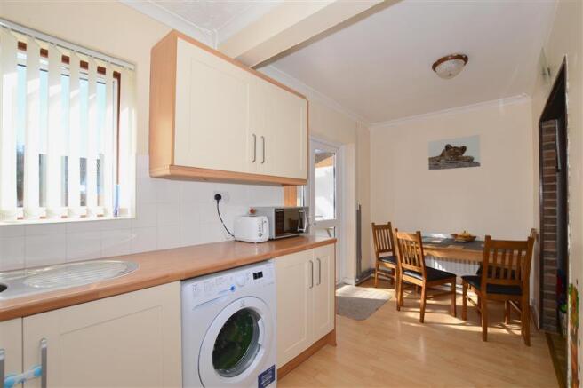 Kitchen/Dining Area