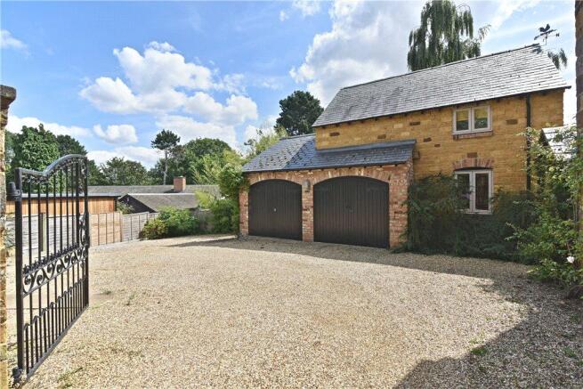 Garages and Annexe
