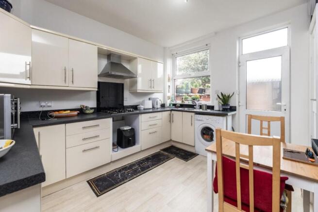 2 bed Terraced for sale Image 4