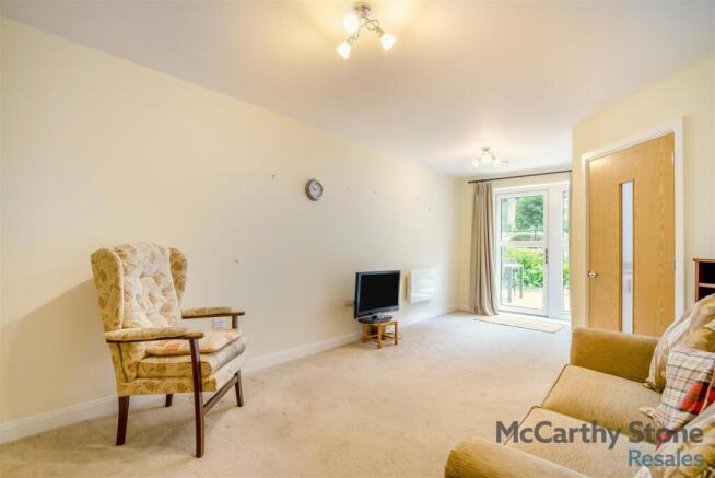 1 bed Apartment for sale Image 6