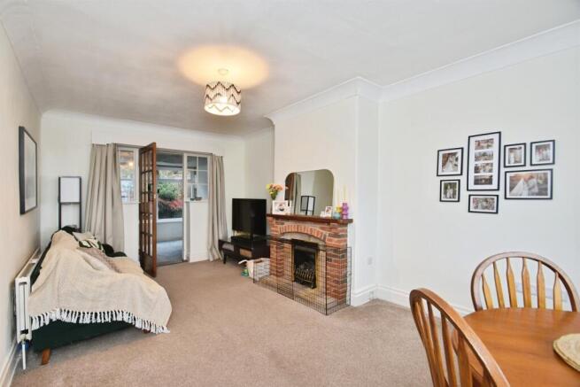 3 bed Semi-Detached for sale Image 2