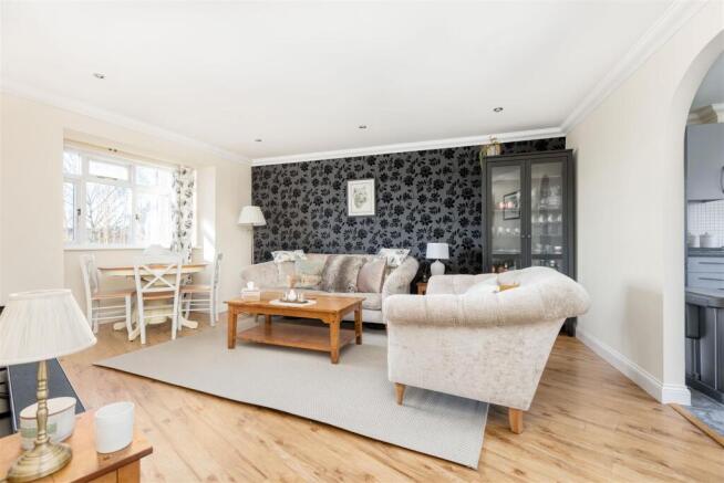 18 Morrello Gardens-4.jpg